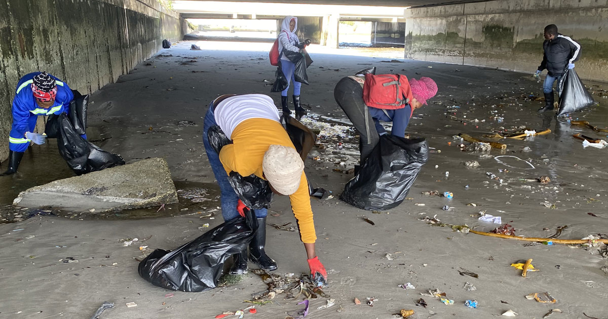 Izame Zabantu joins The Litterboom Project